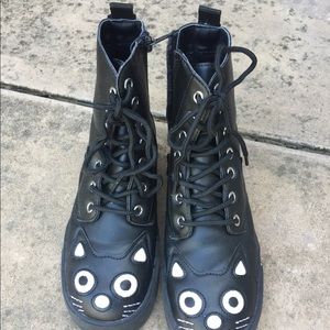 SIZE 4 T.U.K. Black Leather Cat Lace Up Hightops